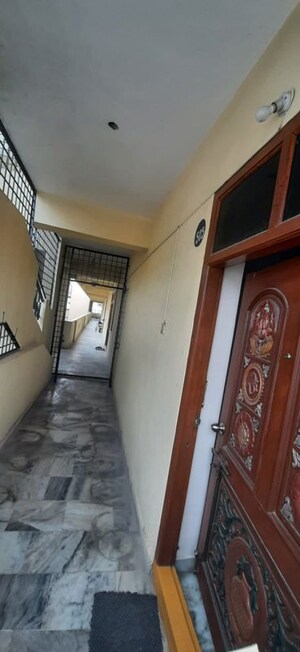 2 BHK Apartment – Entrance View at Lakdi Ka Pul - for Rent