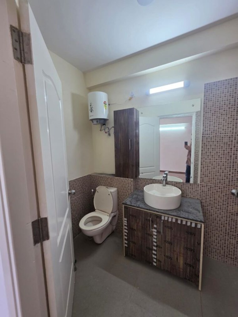 Bathroom, silverglades-the-melia 2.5 Bedroom 1425 Sq.Ft. Apartment In Sohna Sector 35 Gurgaon 10462789