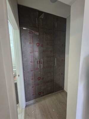 Bathroom in 2.5 BHK Apartment at Silverglades The Melia, Sohna Sector 35 – for Rent