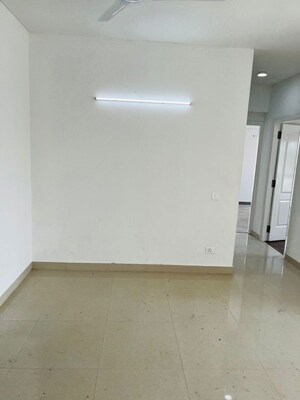 Room in 2.5 BHK Apartment at Silverglades The Melia, Sohna Sector 35 – for Rent