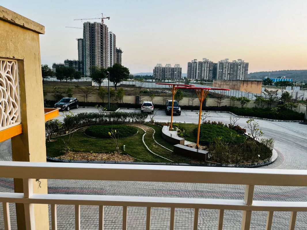2.5 BHK + Study Room 1425 Sq.Ft. Apartment in Silverglades The Melia