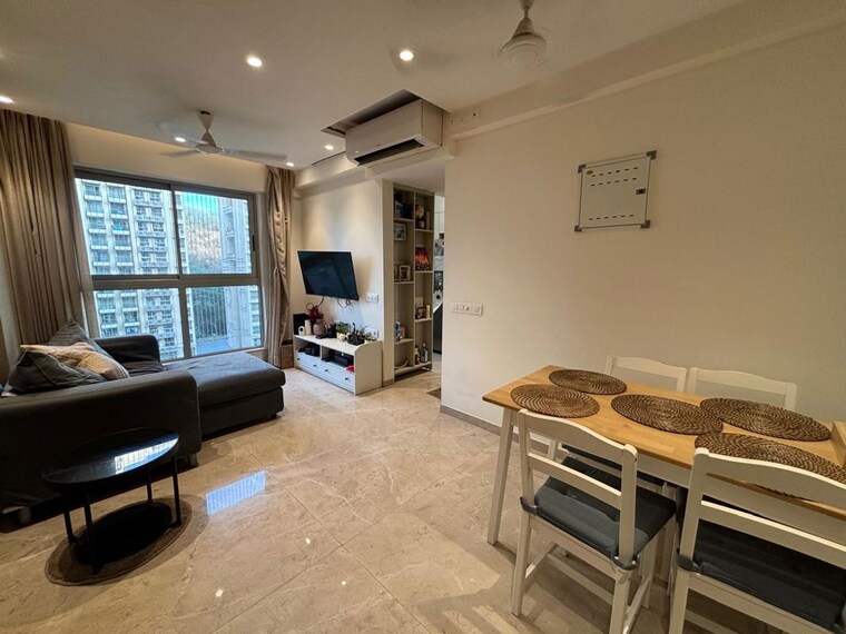 Living Room, hiranandani-regent-hill 1 Bedroom 379 Sq.Ft. Apartment In Powai Mumbai 10462785
