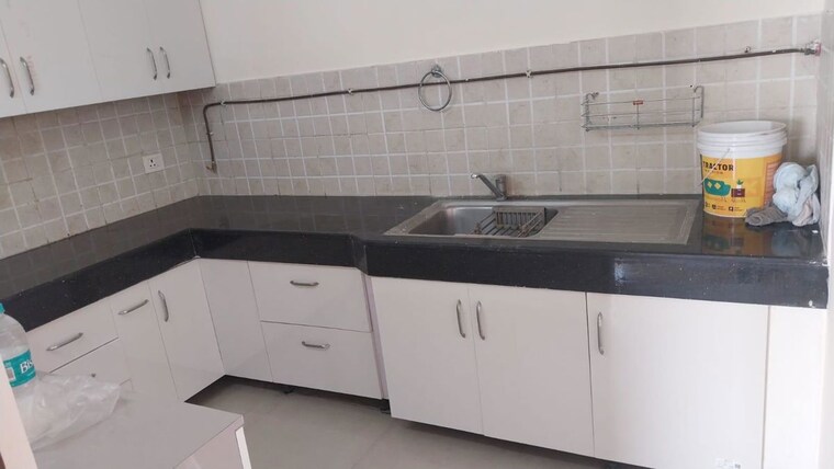 Kitchen, ramprastha-city-the-edge-towers 2 Bedroom 1380 Sq.Ft. Apartment In Sector 37d Gurgaon 10462801