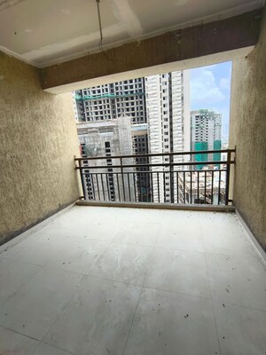 Room in 3 BHK Apartment at Joshi Automatic CHS, Panch Pakhadi – for Sale