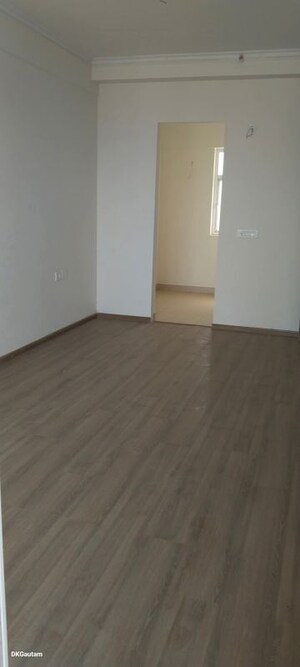 Room in 3 BHK Apartment at Landmark The Residency, Sector 103 – for Sale