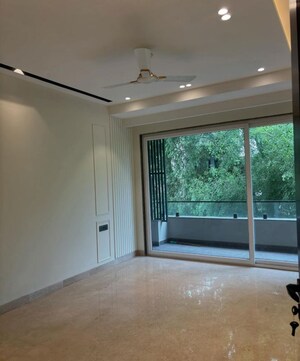 Room in 3 BHK Apartment at Landmark The Residency, Sector 103 – for Sale