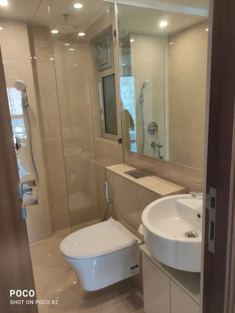 Bathroom, hiranandani-regent-hill 1 Bedroom 379 Sq.Ft. Apartment In Powai Mumbai 10462820