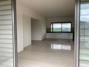 Room in 4 BHK Apartment at Skyi Songbirds, Bavdhan – for Rent