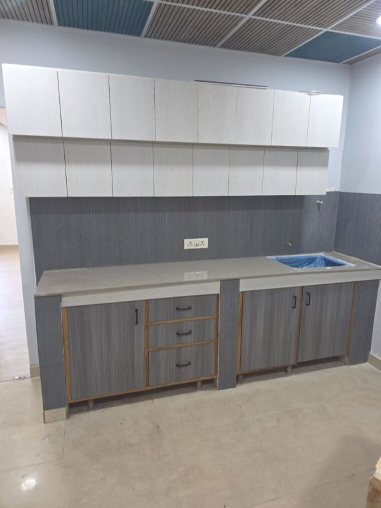 Kitchen, royal-towers-noida Commercial Office Space 2500 Sq.Ft. In Sector 61 Noida 10462905