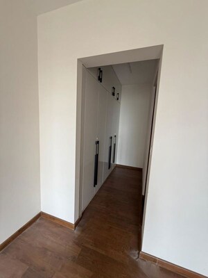 Room in 3 BHK Apartment at Signature Global City 81, Sector 81 – for Sale