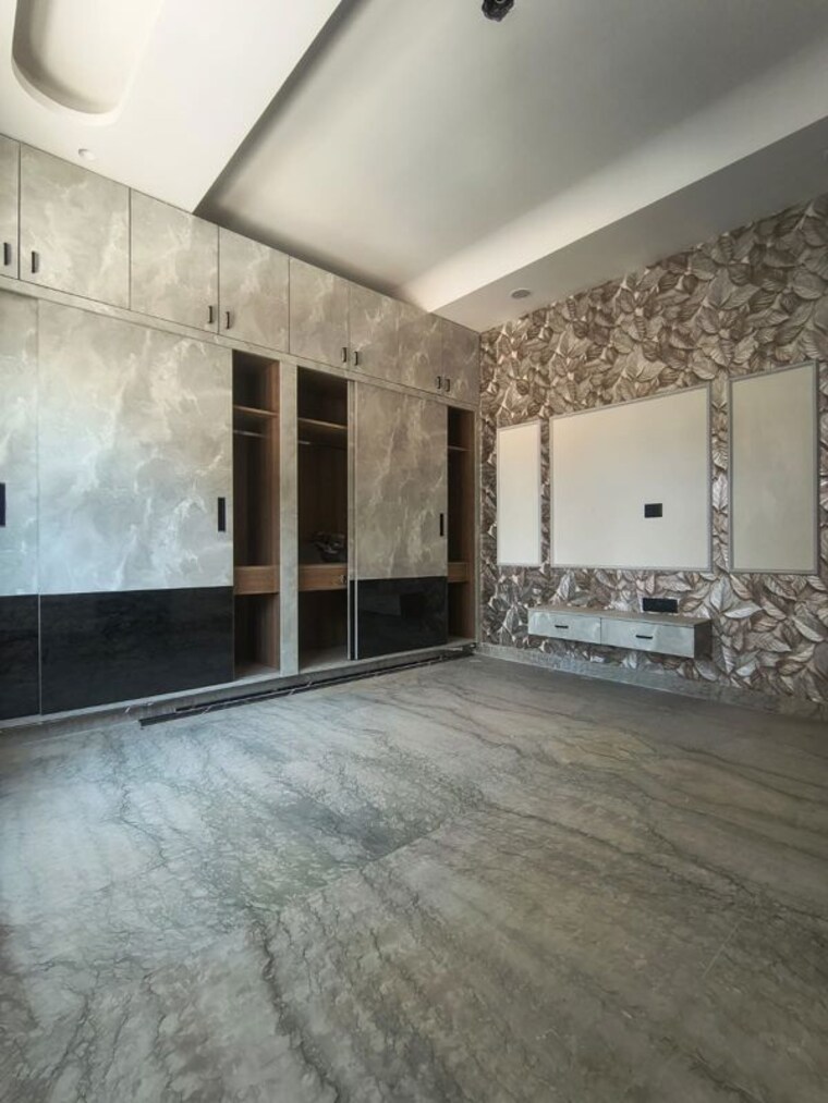 Room, rohini sector 25 4 Bedroom 1400 Sq.Ft. Builder Floor In Rohini Sector 25 Delhi 10462895