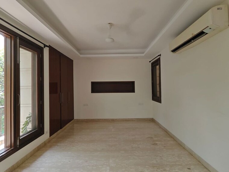 Room, green park extension 4 Bedroom 300 Sq.Yd. Builder Floor In Green Park Extension Delhi 10462940