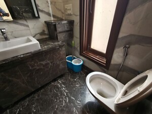 Living Room in 4 BHK Builder Floor at Green Park Extension – for Rent