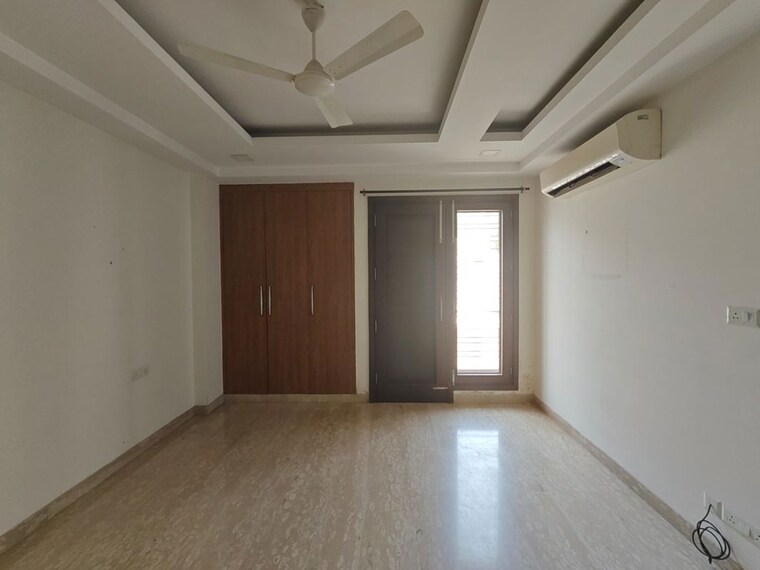 Room, green park extension 4 Bedroom 300 Sq.Yd. Builder Floor In Green Park Extension Delhi 10462940