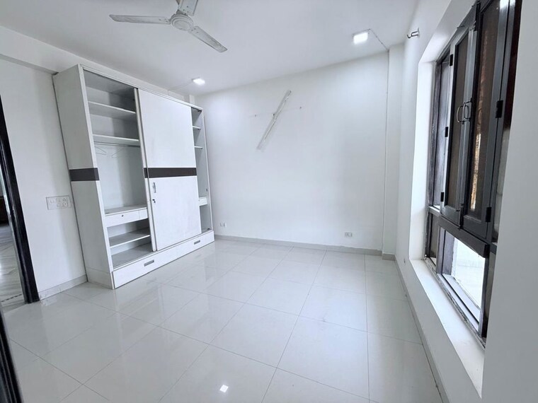 undefined, sector 57 3 Bedroom 300 Sq.Yd. Builder Floor In Sector 57 Gurgaon 10462948