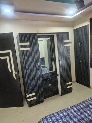 Team Area in 2 BHK Apartment at Kamgar Putala Vasahat – for Rent