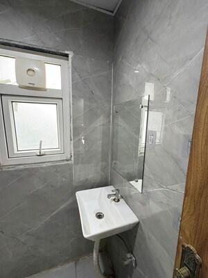 Bathroom in 1 BHK Builder Floor at Craft Destination 43, Sector 43 – for Rent