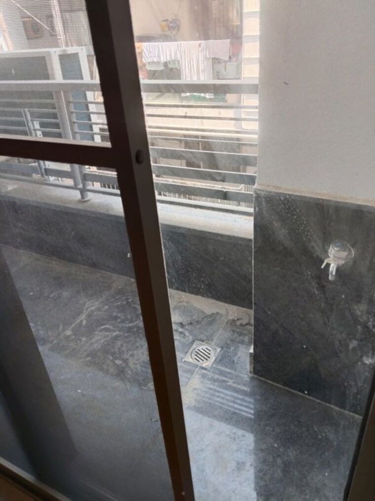 Balcony, safdarjung development area 4 Bedroom 400 Sq.Yd. Builder Floor In Safdarjung Development Area Delhi 10462963