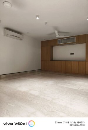 Room in 4 BHK Builder Floor at Safdarjung Enclave – for Rent