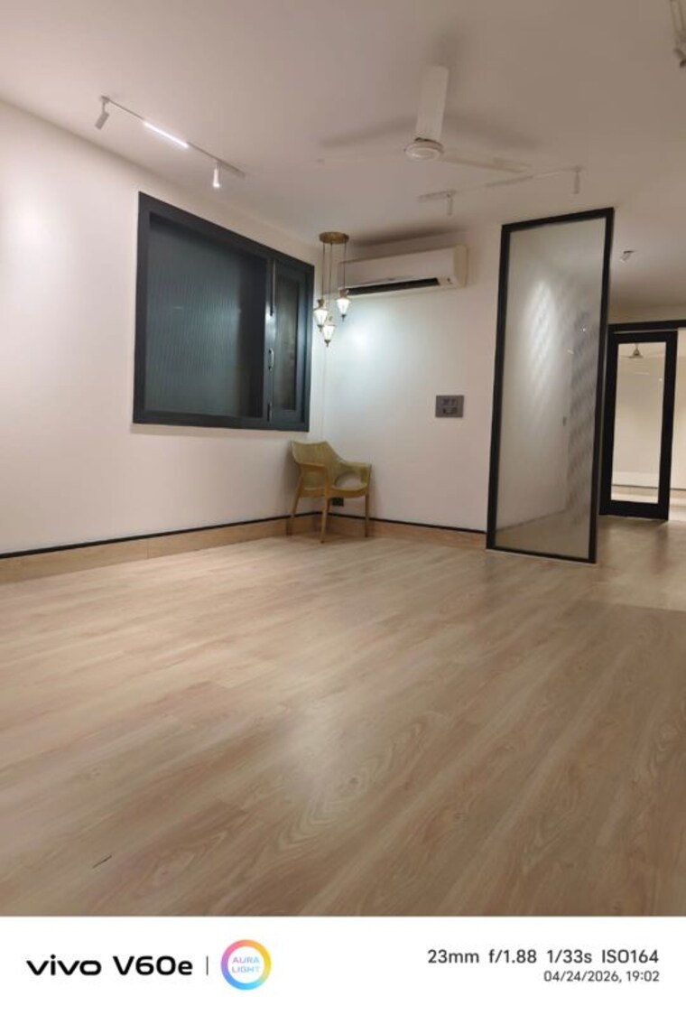 Room, safdarjung enclave 4 Bedroom 300 Sq.Yd. Builder Floor In Safdarjung Enclave Delhi 10463000