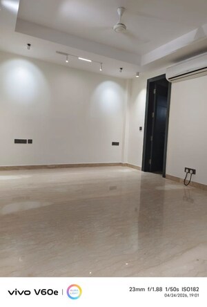 Room in 4 BHK Builder Floor at Safdarjung Enclave – for Rent