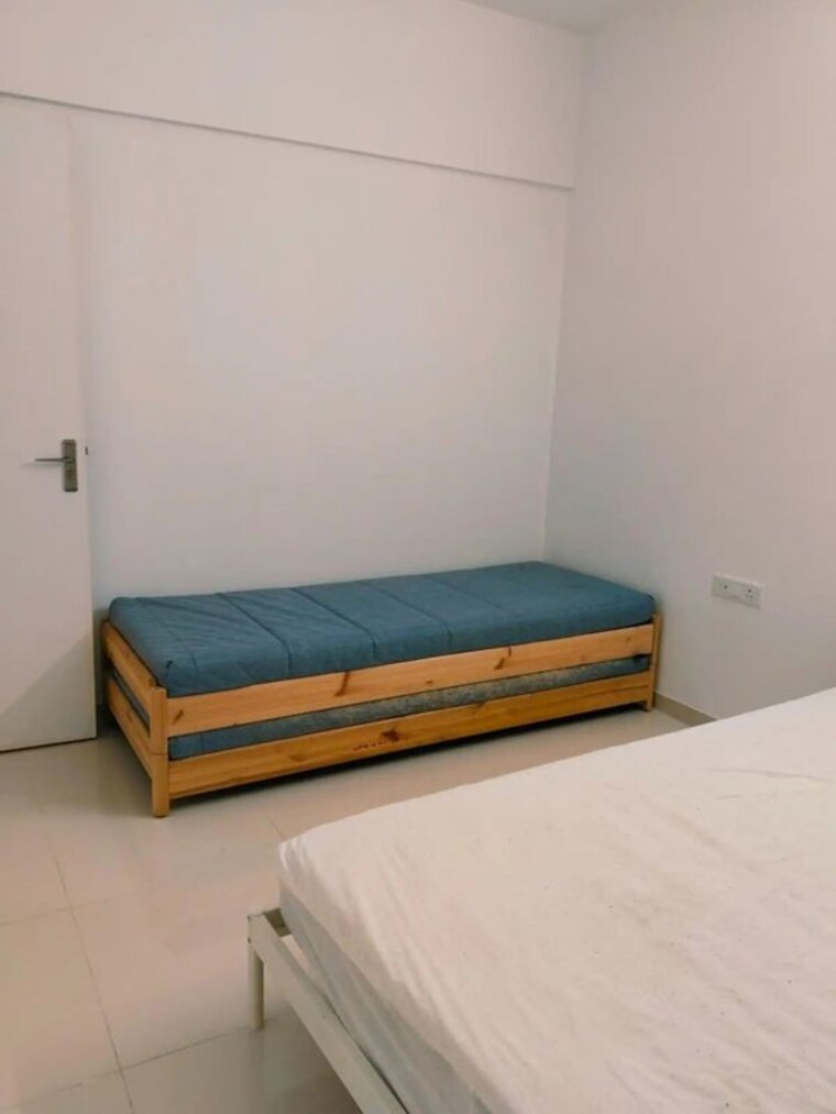 Bedroom, amanora-gold-towers 1 Bedroom 622 Sq.Ft. Apartment In Hadapsar Pune 10462978
