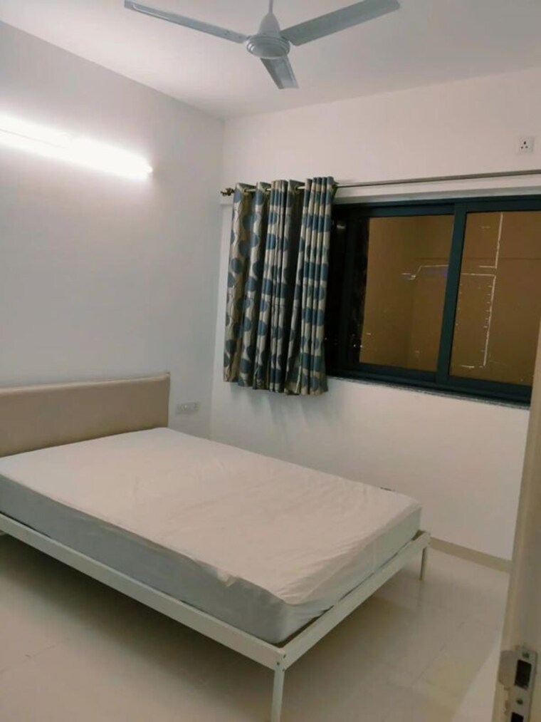 Bedroom, amanora-gold-towers 1 Bedroom 622 Sq.Ft. Apartment In Hadapsar Pune 10462978