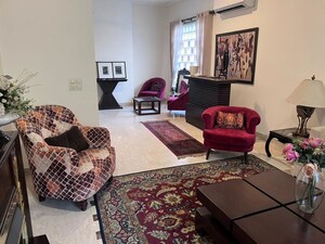 Living Room in 4 BHK Builder Floor at Panchsheel Enclave – for Rent