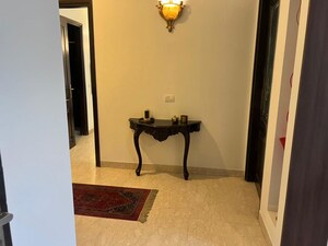 Room in 4 BHK Builder Floor at Panchsheel Enclave – for Rent