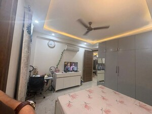 Bedroom in 3 BHK Builder Floor at Sector 57 – for Rent