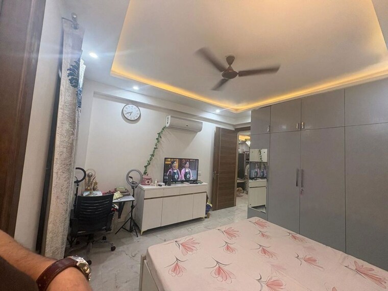 Bedroom, sector 57 3 Bedroom 1600 Sq.Ft. Builder Floor In Sector 57 Gurgaon 10463021