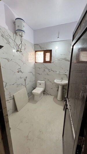 Bathroom in 2 BHK Independent House at Jankipuram – for Rent
