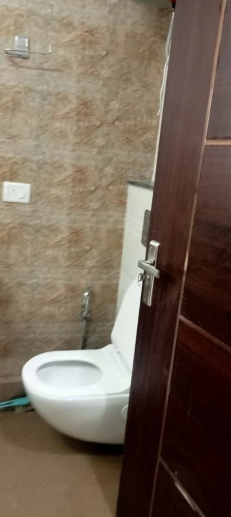 Bathroom, malviya nagar 2 Bedroom 80 Sq.Yd. Builder Floor In Malviya Nagar Delhi 10463094