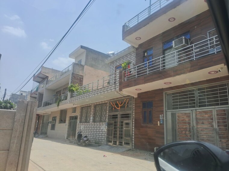 Exterior View, maruti kunj  100 Sq.Yd. Plot In Maruti Kunj Gurgaon 10463104