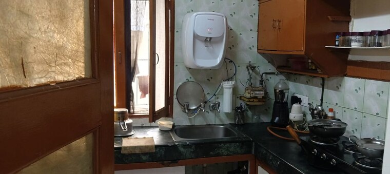 Bathroom, south extension i 1 RK 200 Sq.Yd. Builder Floor In South Extension I Delhi 10463116