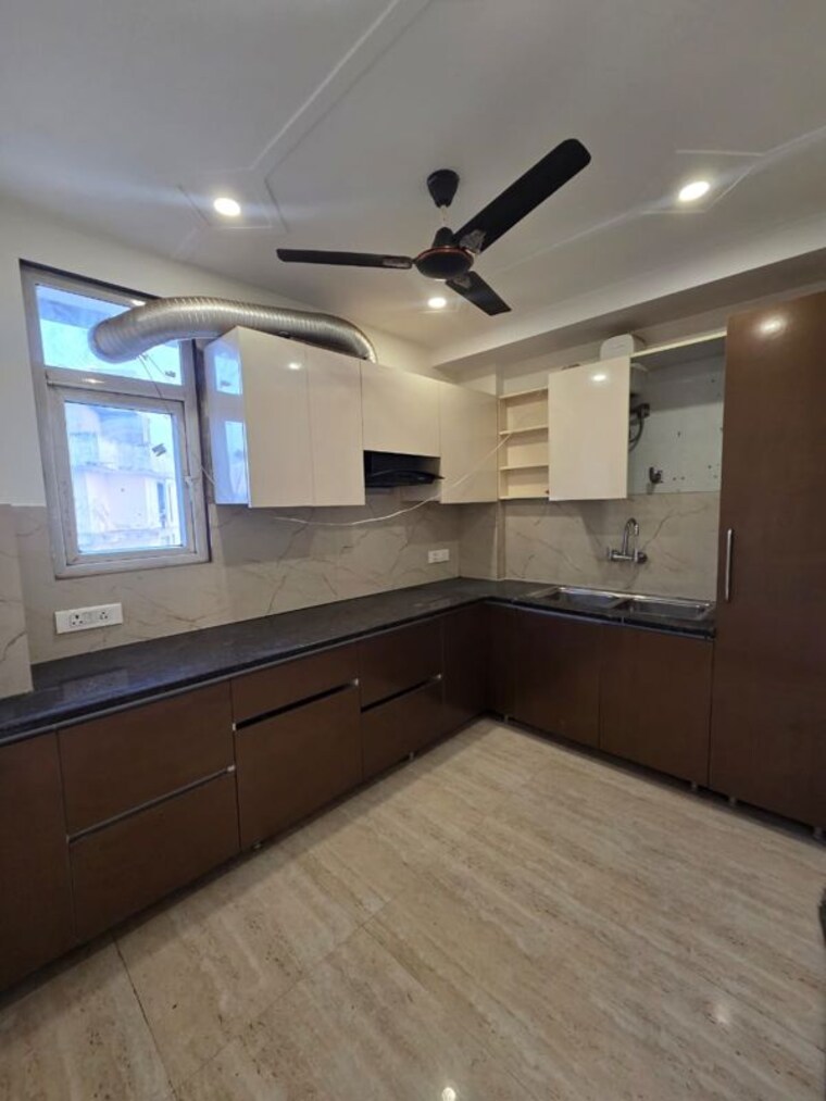 Kitchen, sector 57 3 Bedroom 204 Sq.Yd. Builder Floor In Sector 57 Gurgaon 10463185