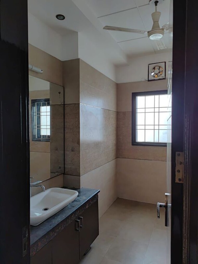 Room, pyramid-square-67a 2 Bedroom 800 Sq.Ft. Apartment In Sector 67 Gurgaon 10463190