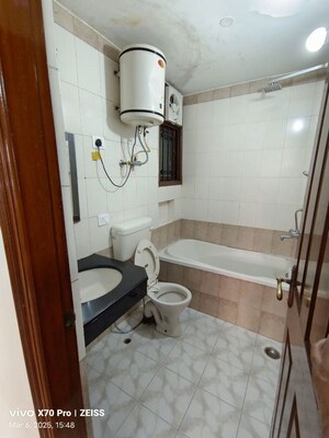 Bathroom in 3.5 BHK Builder Floor at Ardee City, Sector 52 – for Rent