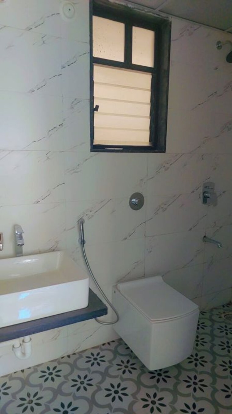 Bathroom, kohinoor-shangrila 2 Bedroom 1000 Sq.Ft. Apartment In Pimpri Pune 10463247