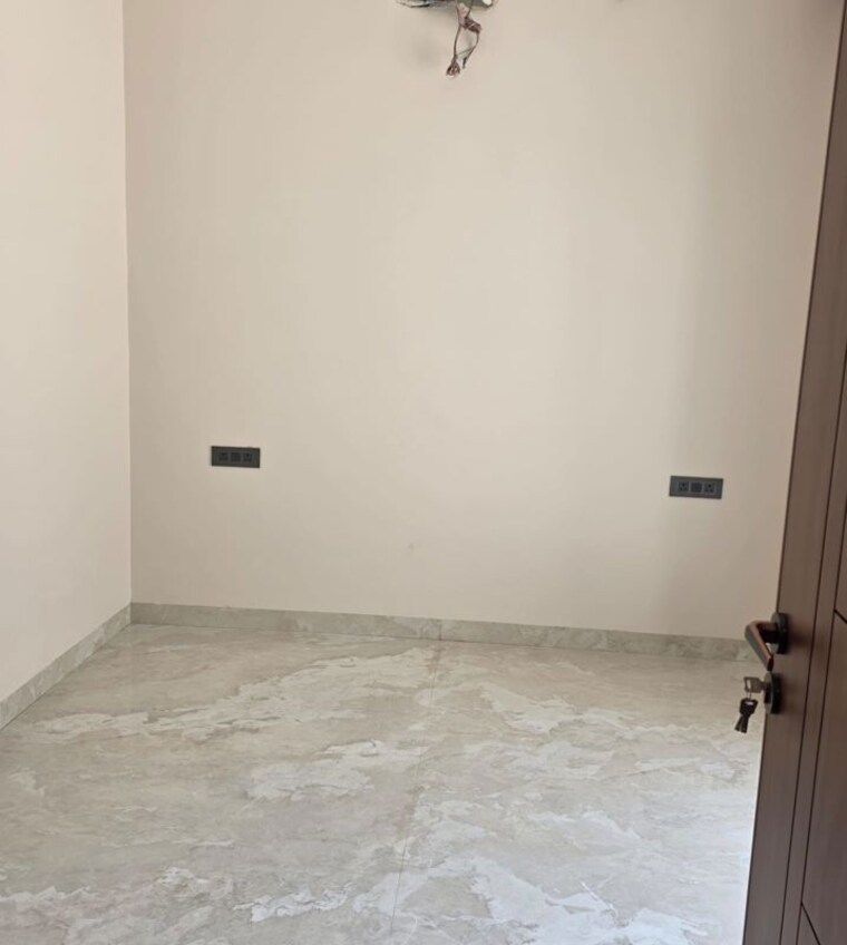 Room, miller ganj 2.5 Bedroom 500 Sq.Yd. Builder Floor In Miller Ganj Ludhiana 10463219