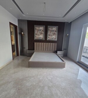 Room in 2.5 BHK Builder Floor at Miller Ganj – for Sale
