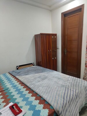 Bedroom in 2 BHK Builder Floor at Safdarjung Enclave – for Rent