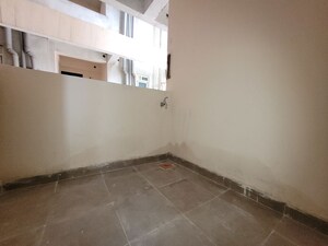 Room in 2 BHK Apartment at Puranik City Reserva, Ghodbunder Road – for Rent