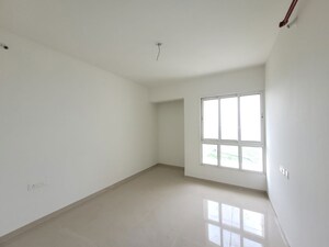 Room in 2 BHK Apartment at Puranik City Reserva, Ghodbunder Road – for Rent
