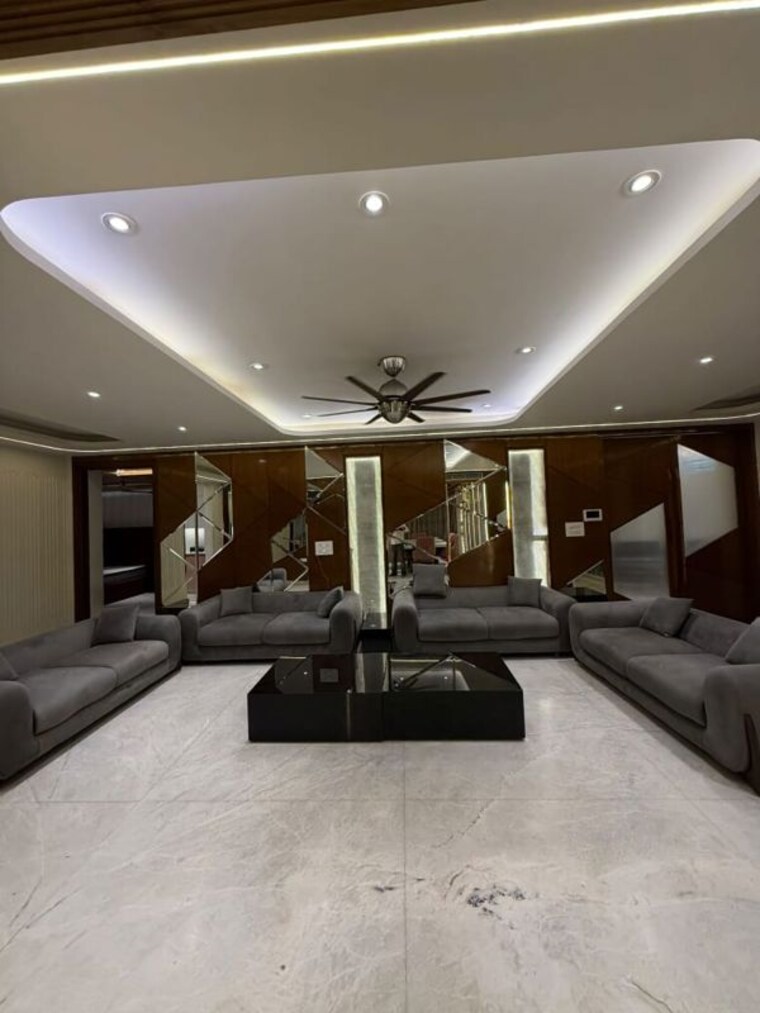 Gym, sushant lok ii 6 Bedroom 4000 Sq.Ft. Penthouse In Sushant Lok ii Gurgaon 10463280