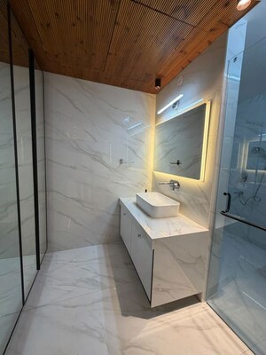 Bathroom in 6 BHK Penthouse at Sushant Lok ii – for Rent