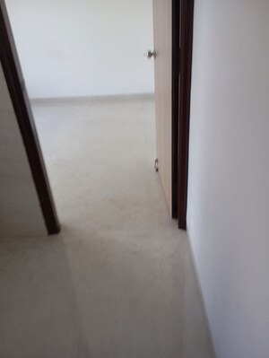 Room in 1 BHK Apartment at Jyoti Skyline, Chakala – for Sale