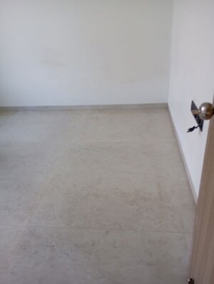 Room in 1 BHK Apartment at Jyoti Skyline, Chakala – for Sale