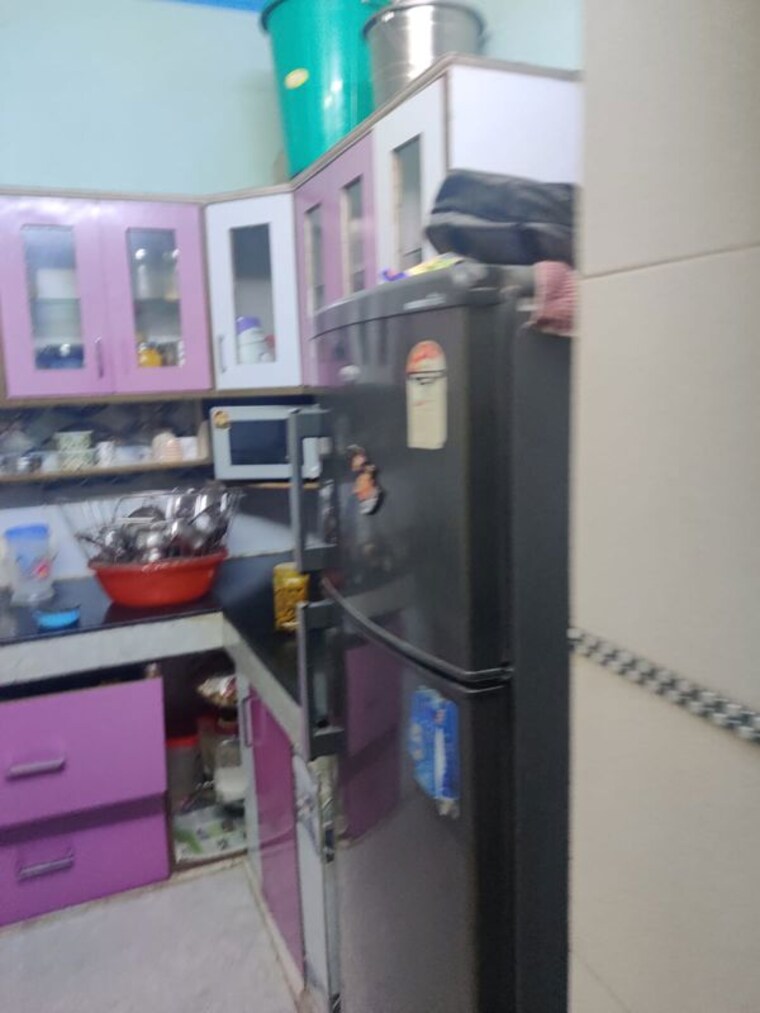 Kitchen, yusuf sarai 3 Bedroom 125 Sq.Yd. Builder Floor In Yusuf Sarai Delhi 10463357