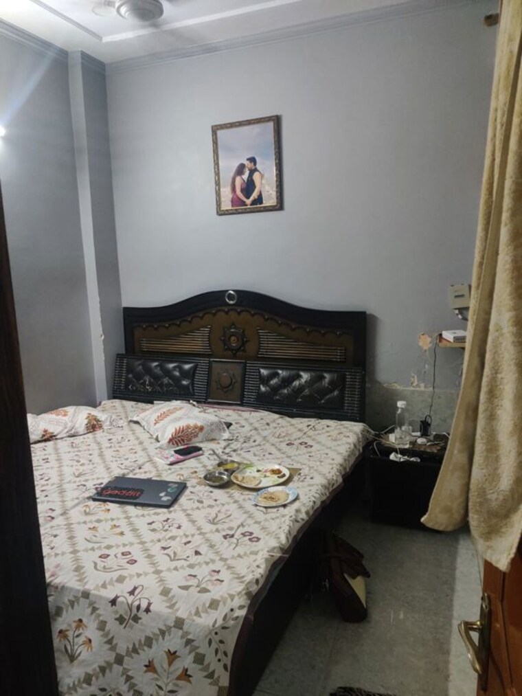 Bedroom, yusuf sarai 3 Bedroom 125 Sq.Yd. Builder Floor In Yusuf Sarai Delhi 10463357